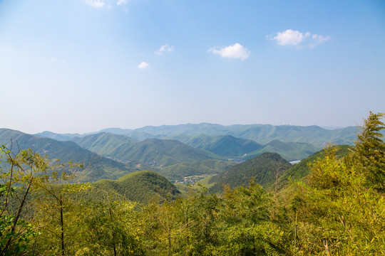 连绵不断的群山