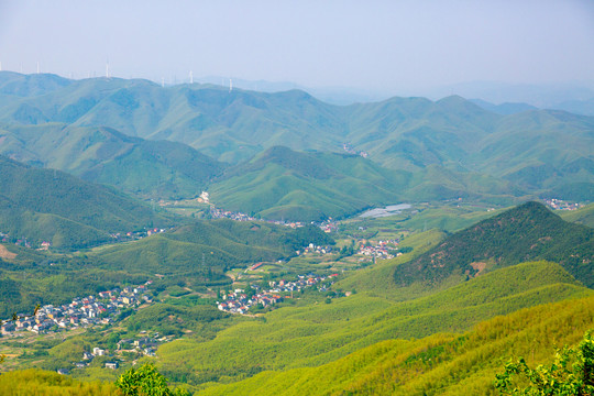 大山山谷里的村落