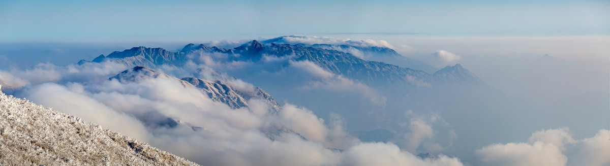 武功山金顶云海雪景全景