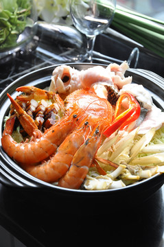 魚(yú)蝦蟹大燴