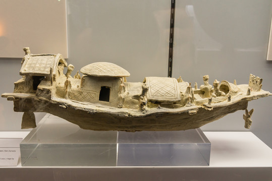 东汉陶船