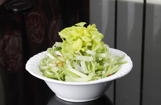 杏仁拌馬家溝芹菜