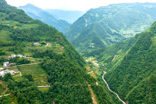 高山丘壑村落