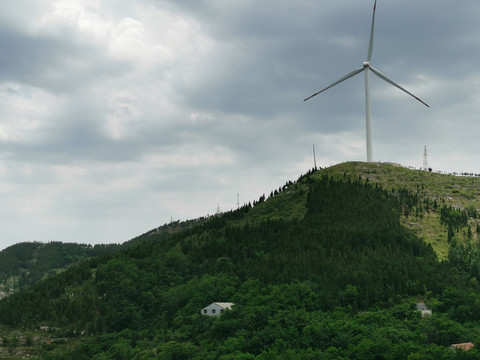 高山上的风车