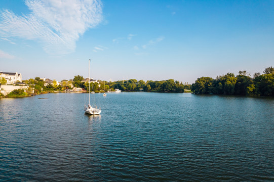 游船湖景