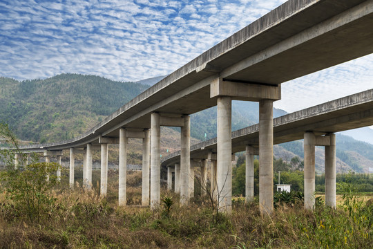 高速公路高架桥