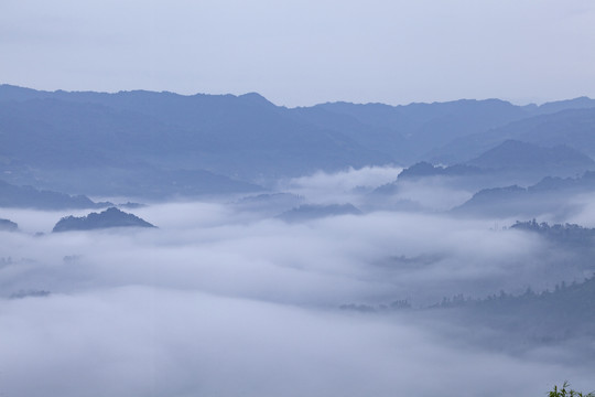 高山沟壑云海