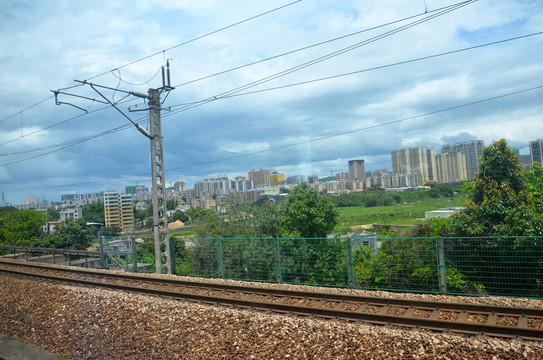 铁路沿线楼房