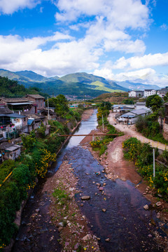 小山村