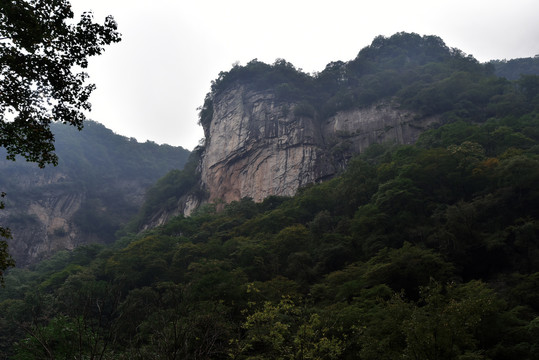 秦岭主峰太白山