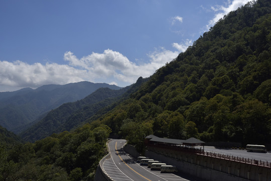 秦岭主峰太白山