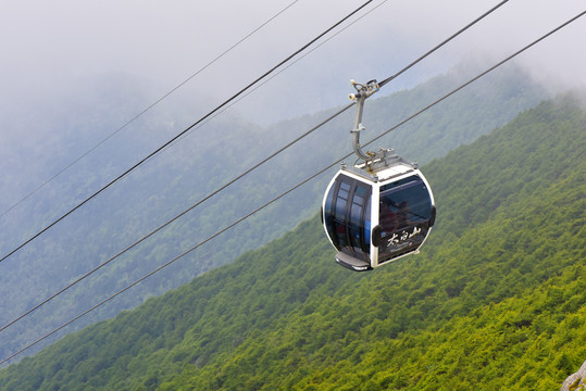 秦岭主峰太白山