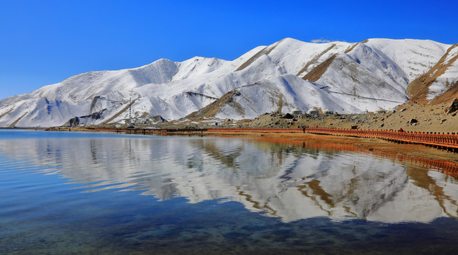 雪山印象