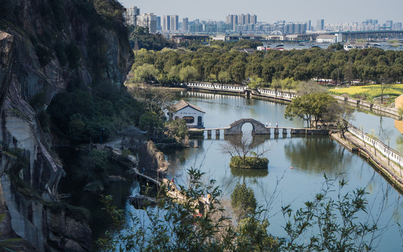 绍兴东湖景区