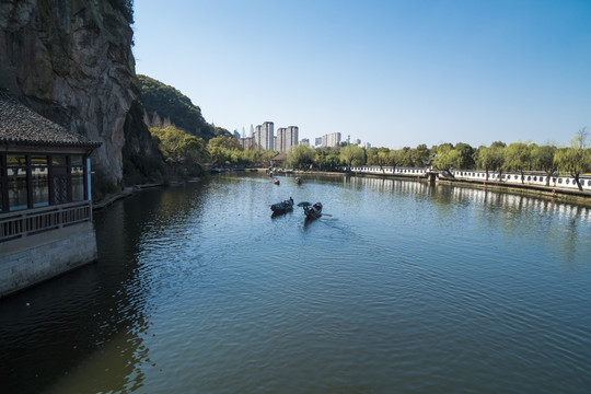 绍兴东湖景区