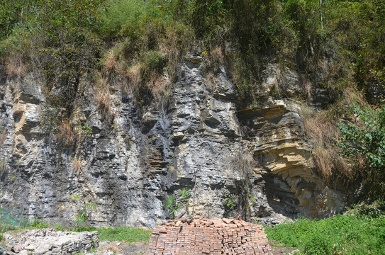 高原山石