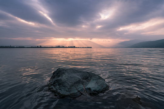 邛海丁达尔