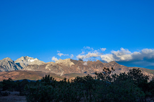 玉龙雪山