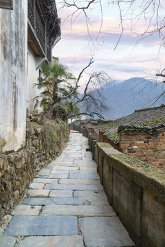 江西婺源篁岭景区的石板路