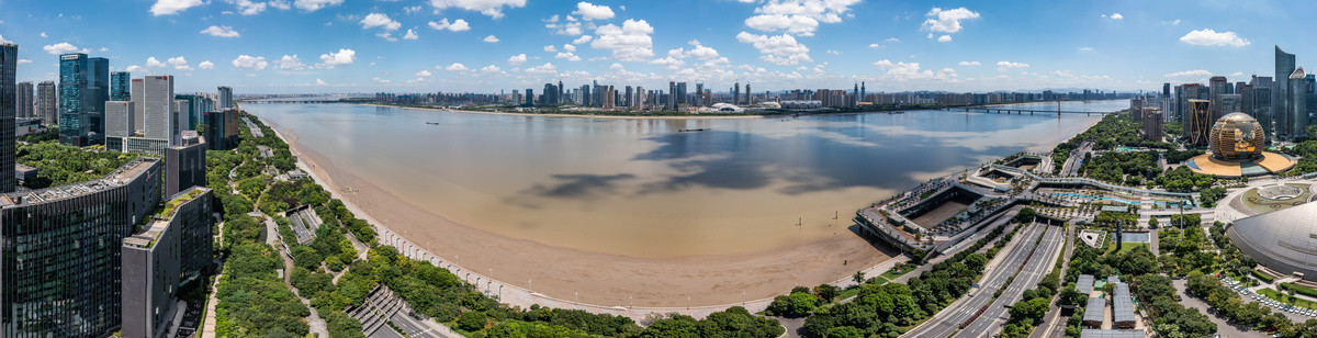 浙江杭州钱塘江全景图