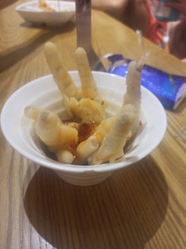 酸辣鸡脚