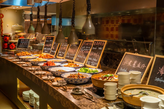 自助餐熟食区取餐台