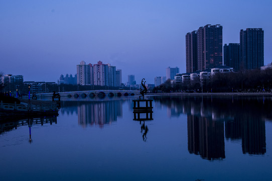 暮色初上古黄河