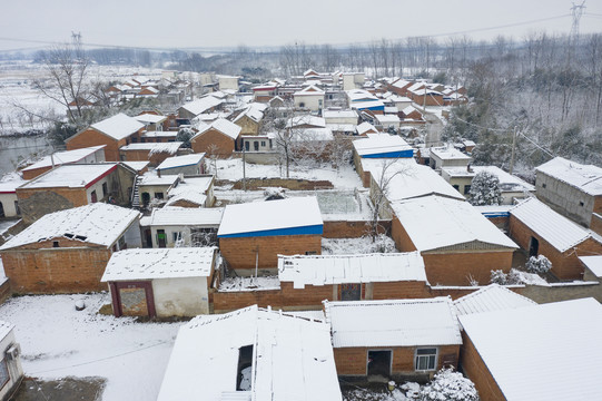 农村雪景