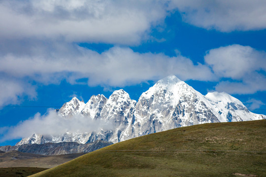 米拉雪山