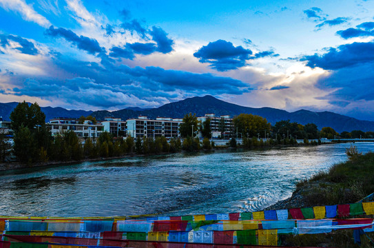 西藏拉萨河