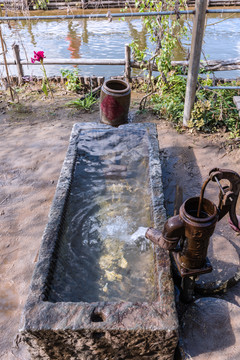 中国辽宁农村的压水井