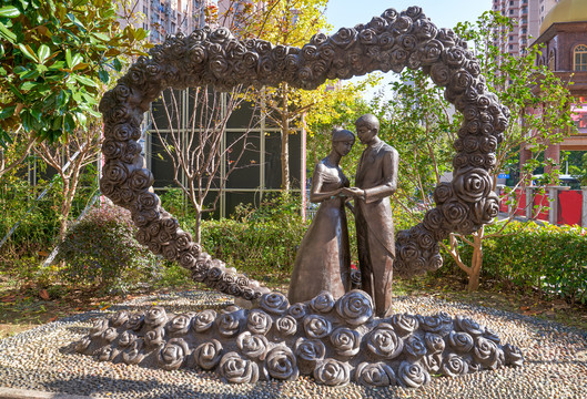 婚姻与爱情主题雕塑