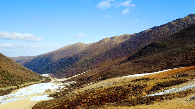 雅哈雪山