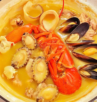 龙虾海鲜汤