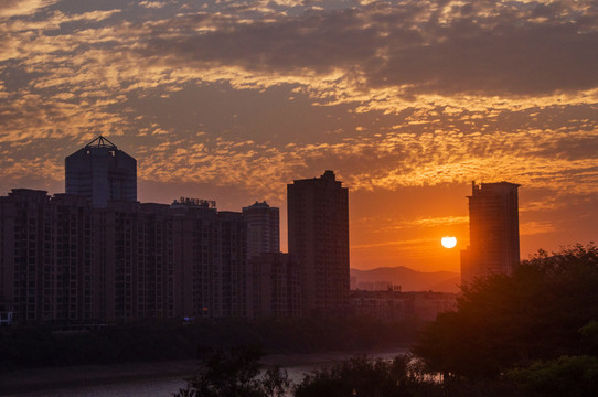 城市晚霞夕阳景色