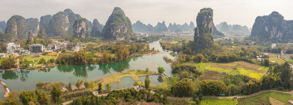 桂林阳朔遇龙河山水