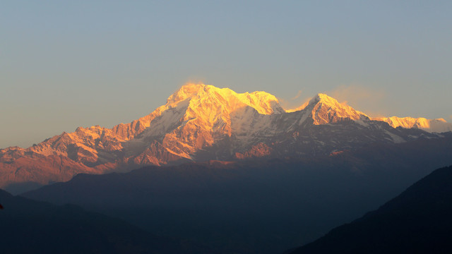 尼泊尔雪山日出