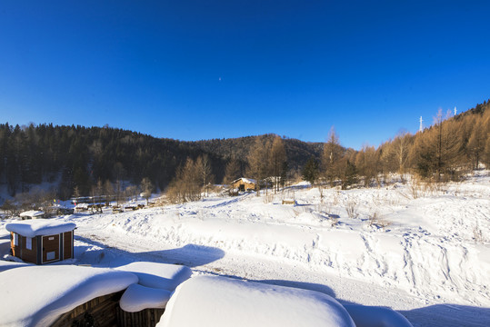 雪景山村