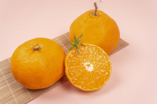 多汁橘子水果