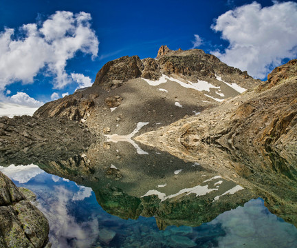 山景与群山