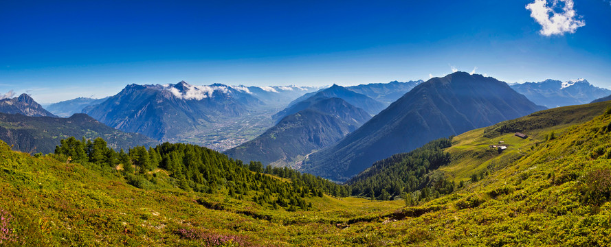 山景与群山