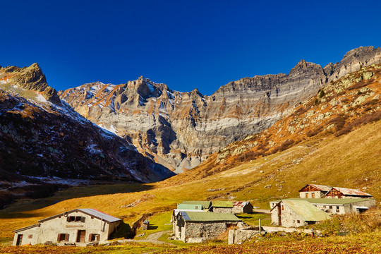 山景与群山