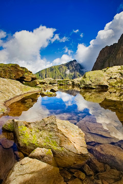 山景与高山