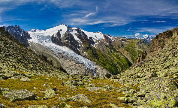 山景与群山