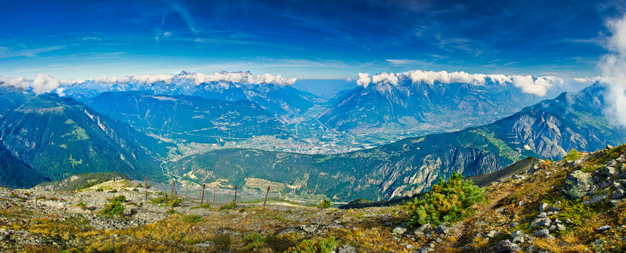 山景与群山