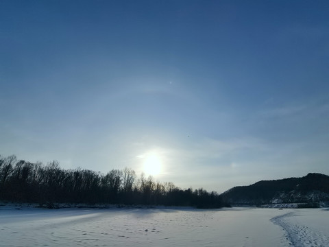 冰雪斜阳