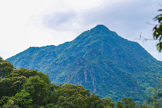 广东始兴铜钟寨天柱峰