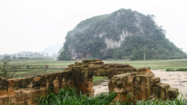 桥巩麒麟山