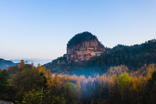 烟雨麦积山