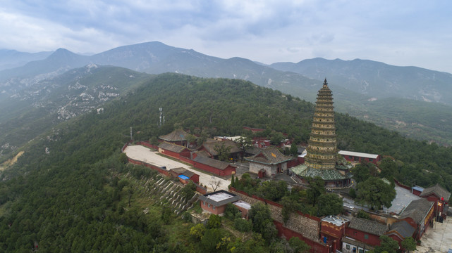 广胜寺飞虹塔